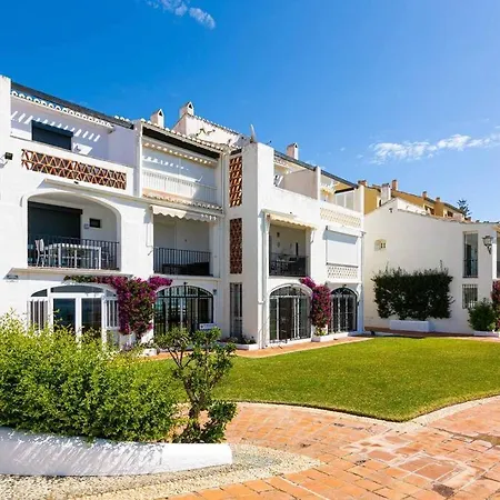 Dona Lola Seafront Duplex