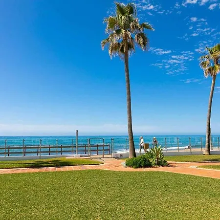 Dona Lola Seafront Duplex Apartment